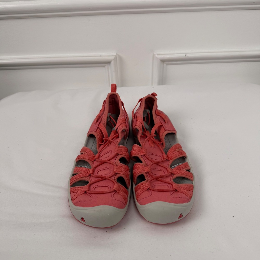 KEEN Moxie Kids Sandals Coral Pink Water Shoes 1025093 Size 3 US 35 EU